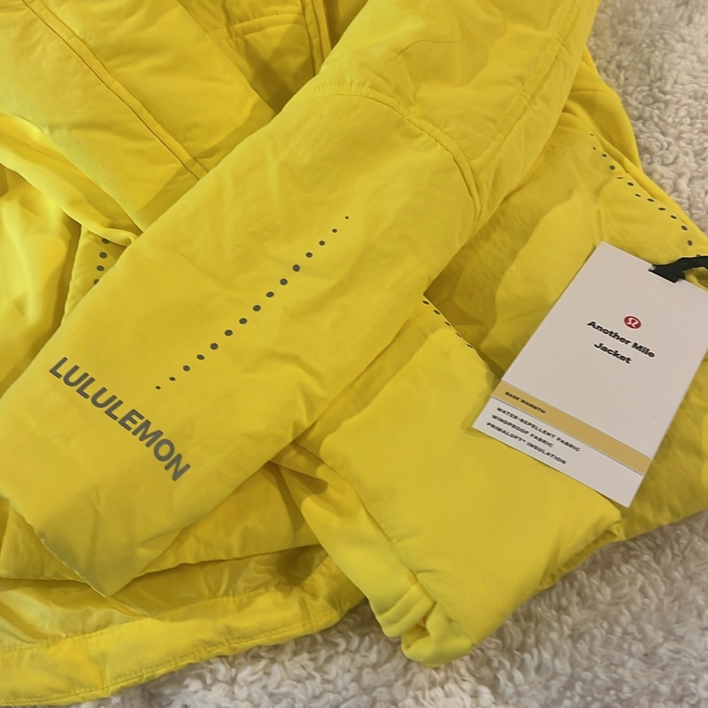 Lululemon Another Mile Jacket. NWT